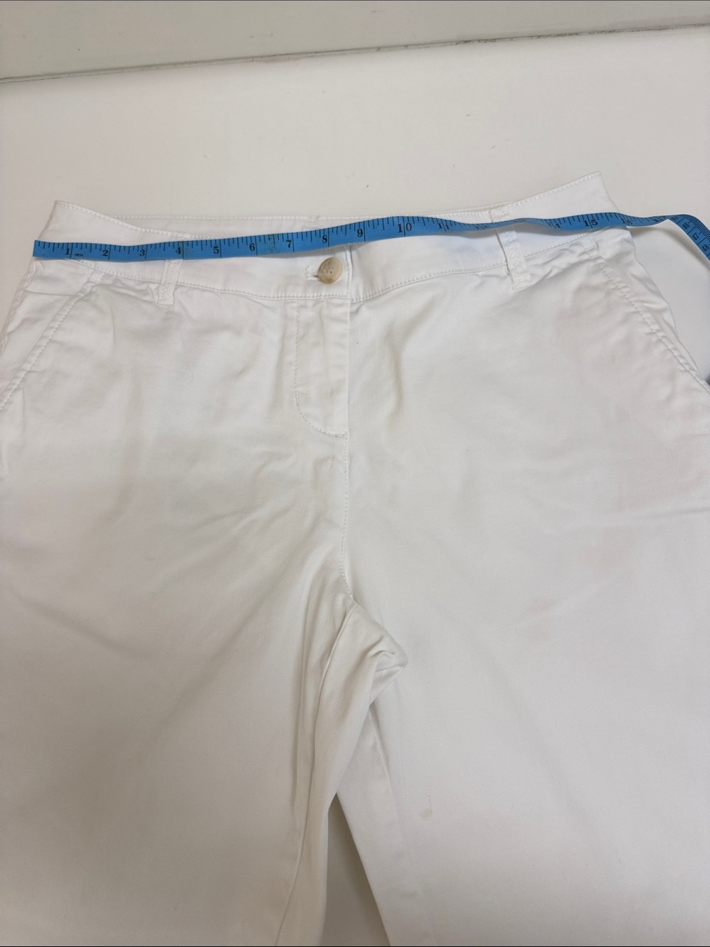 Tommy Bahama Classic White Chino Crop Pants - Like New! - Picture 4 of 8